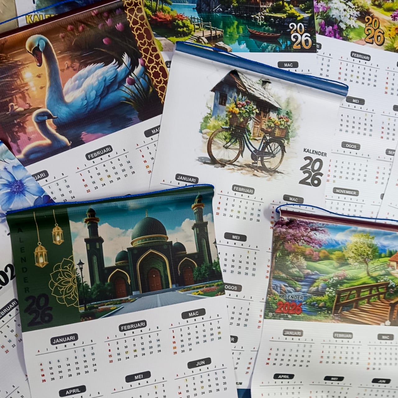 Pelbagai rekaan poster calendar